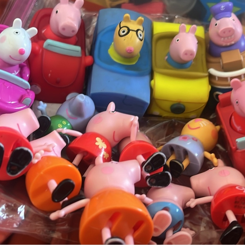 Peppa Pig Colorful Toy Set